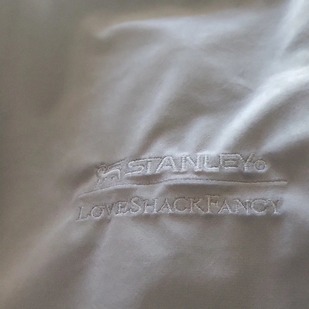 Stanley Love Shack Fancy Pastel Floral Tumbler with Straw Boxed Dust Cover - Picture 5 of 10